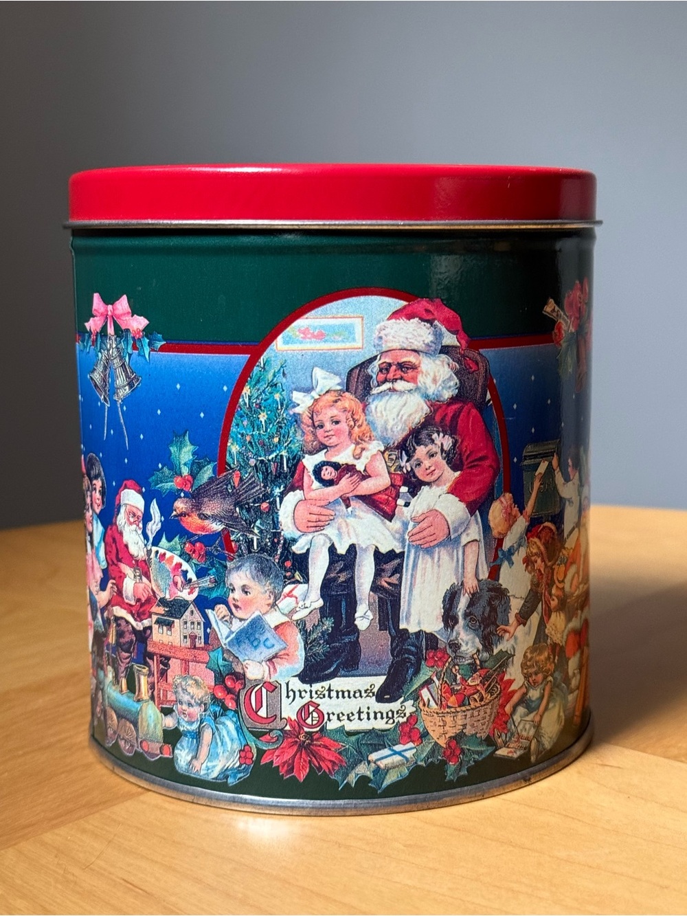 Baker's Estate Shortbread Victorian Era Christmas Tin Vintage Made in Mexico